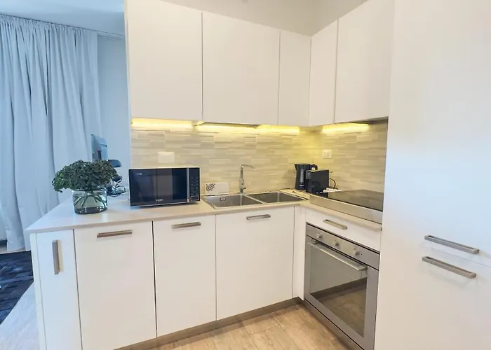 Canal Salso By Ca-sa Check Venise