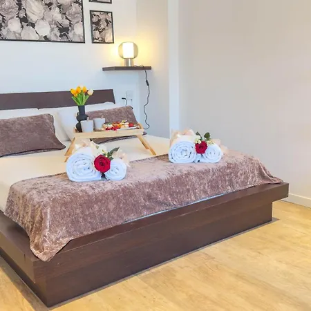 Canal Salso By Ca-sa Check * Mestre